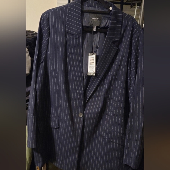 Vero Moda Curve navy tailored pinstripe suit swt - Picture 8 of 16